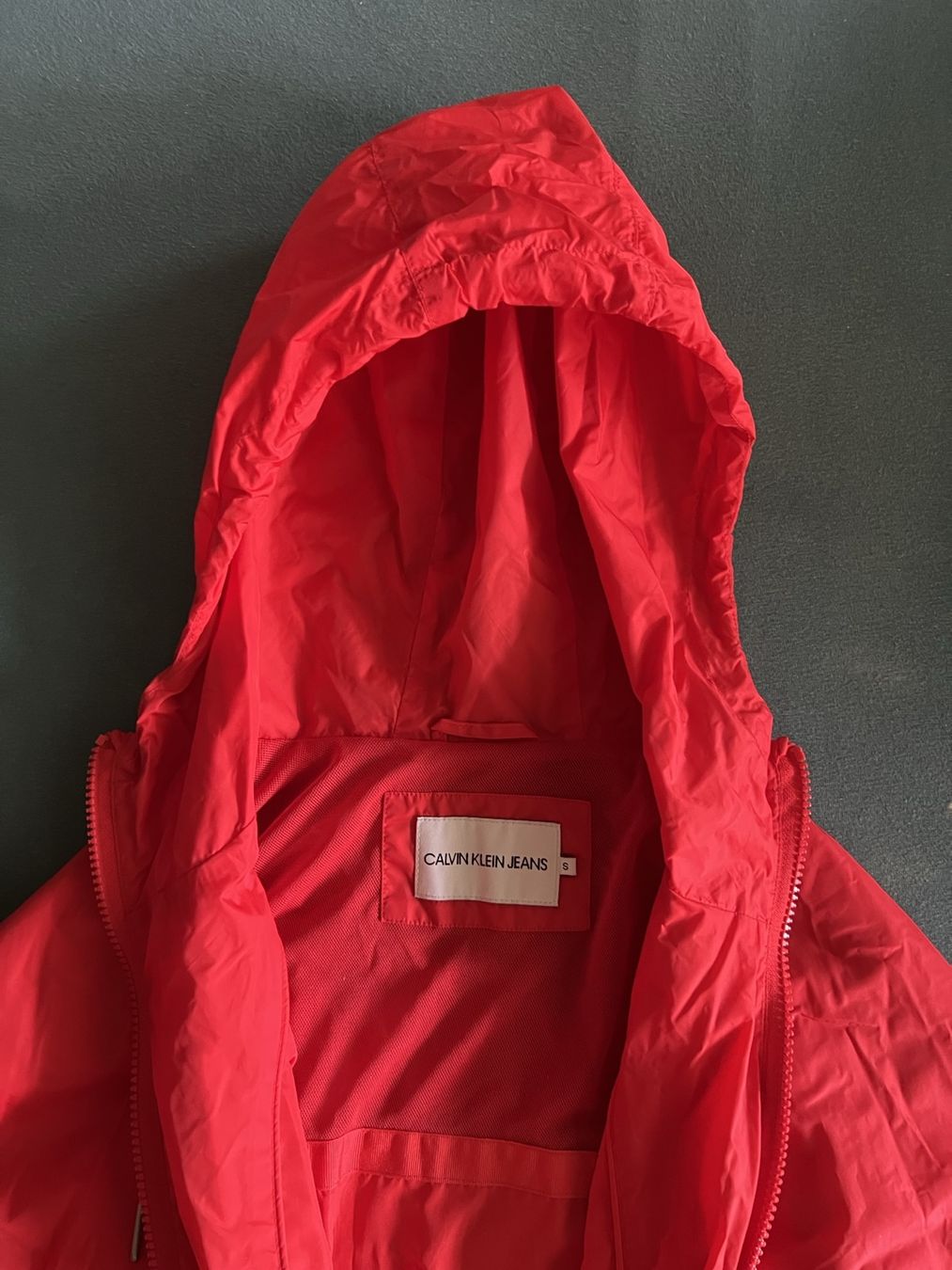 Jacken: Jacke von Calvin Klein, rot, Gr. S – Gebraucht aus Luzern von mutega 1