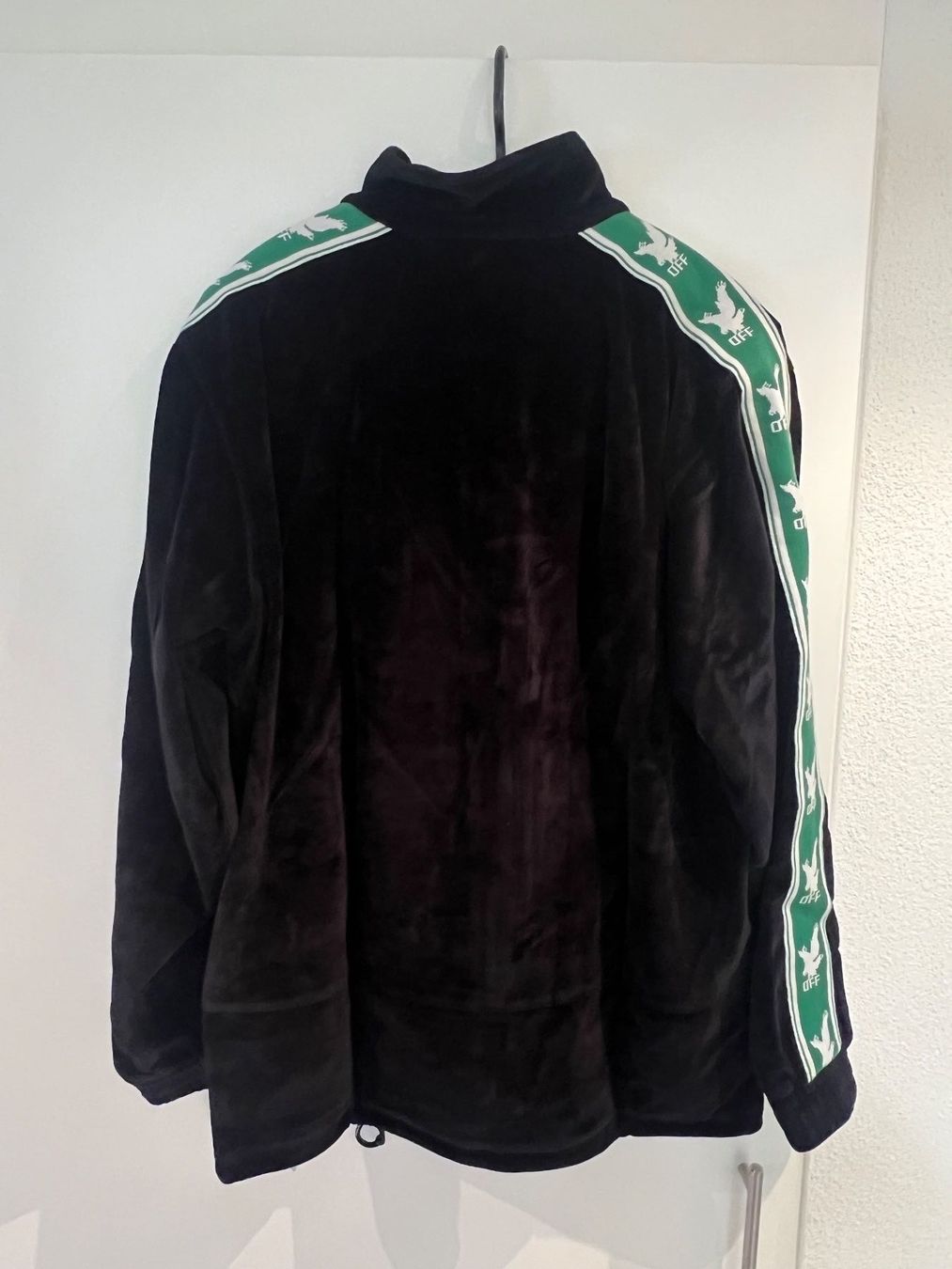 Off-White Pullover & Sweatshirts: Off White Velour Pullover – Gebraucht aus Dielsdorf von Anthony111 4