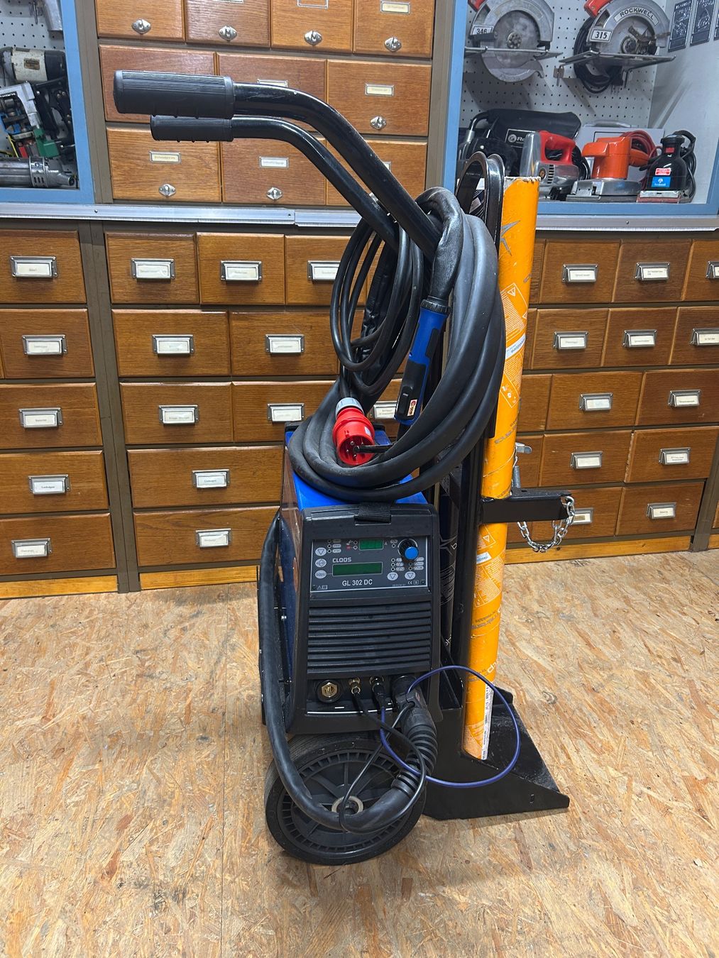 Tutte le macchine: CLOOS GL 302 DC TIG – Usato da Rothenfluh venduto da BitterlinPartner