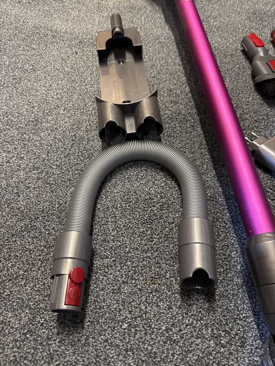 Dyson Aspirapolveri & Accessori: Dyson v7 Motorhead – Usato da Landquart venduto da Nnf007 1