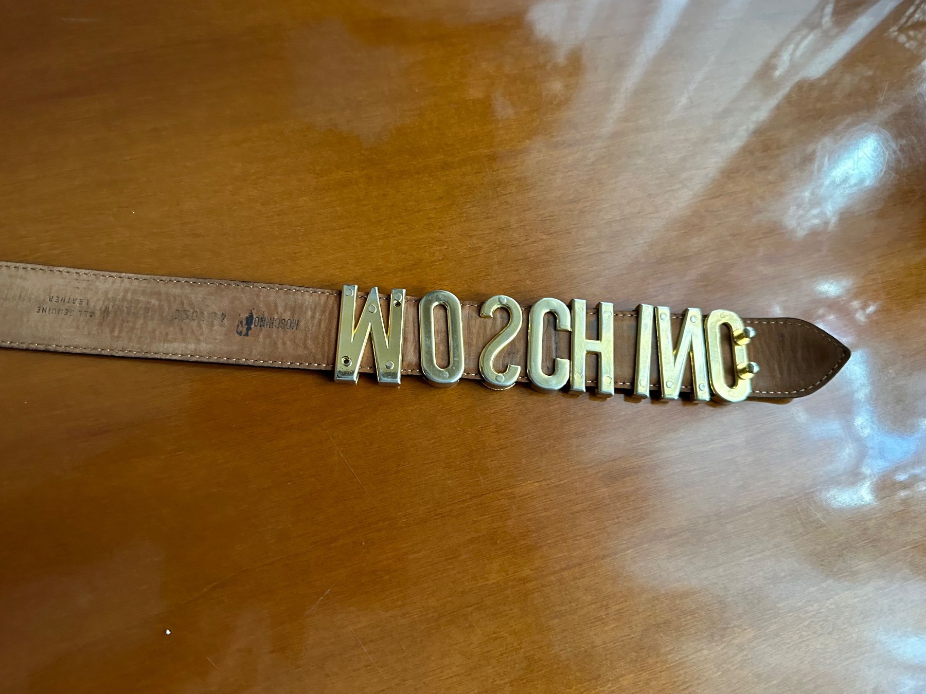 Moschino Gürtel: Moschino Gürtel L88-B3.5 – Gebraucht aus Basel von Ivana_4 4