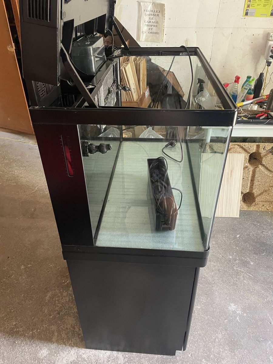 Acquari: Aquarium Red Sea 250L – Usato da Préverenges venduto da mathisrapin 1