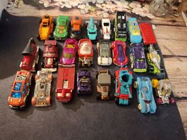 Hot Wheels 24 pezzi🚕🚓🚗🏎🛻🏎🚓🚕🚕usate ma ben tenuto 