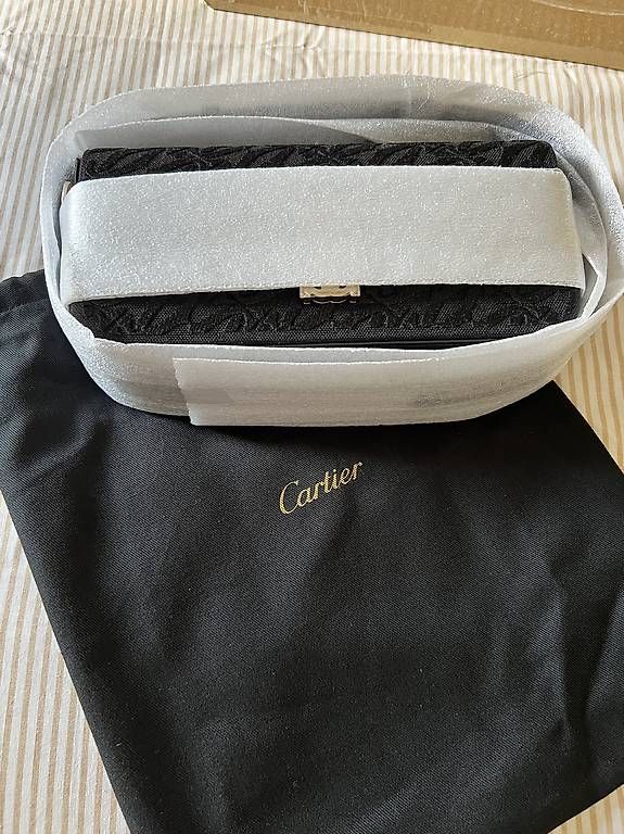 Borse da donna: Sac à main neuf Cartier  – Usato da La Chaux-de-Fonds venduto da Vanessa162 2
