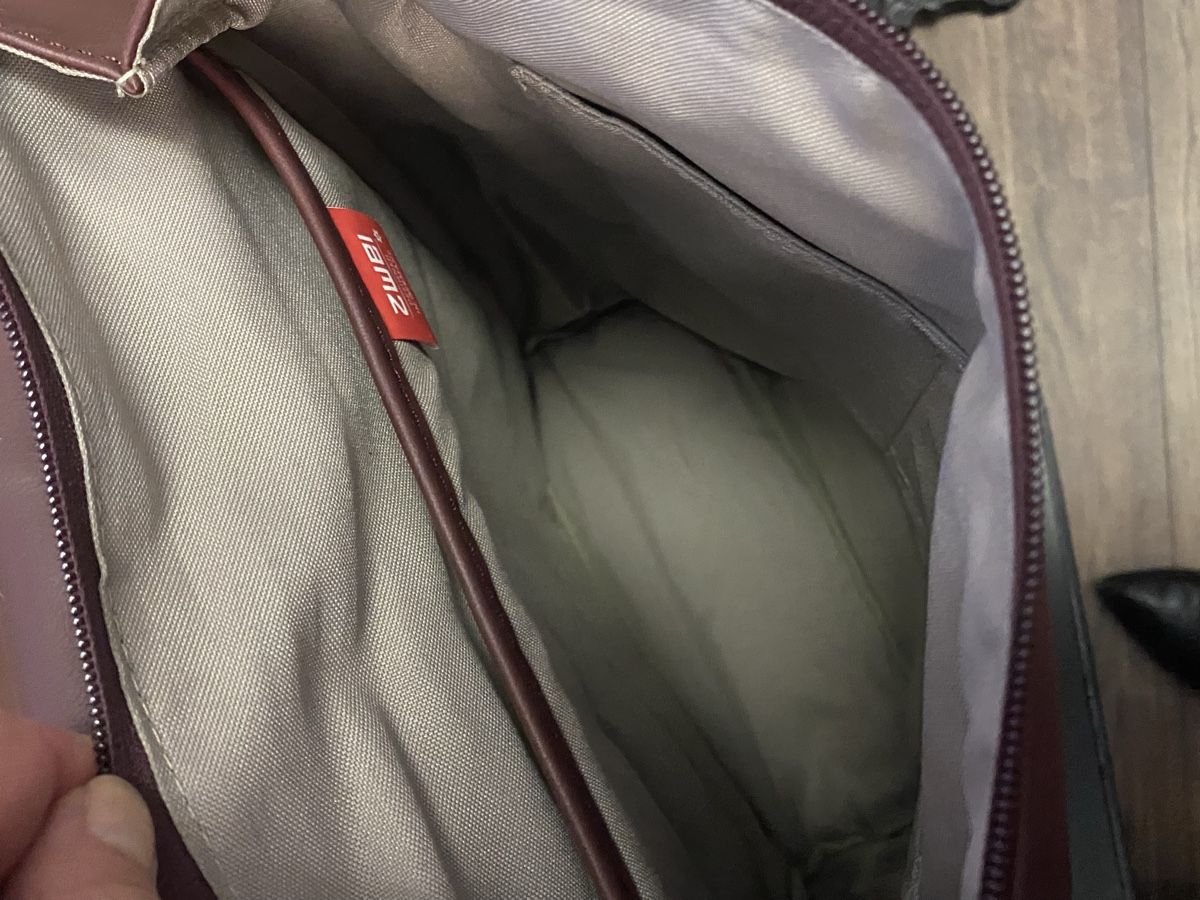 Zwei Zaini: Zwei Rucksack Bordeaux neu – Nuovo (secondo la descrizione) da Büron venduto da Coerner 9