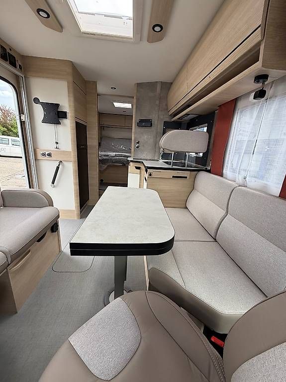 Veicoli da campeggio: Rapido SERIE 8F 896 F – Usato da Langenthal venduto da Reisemobil01 2