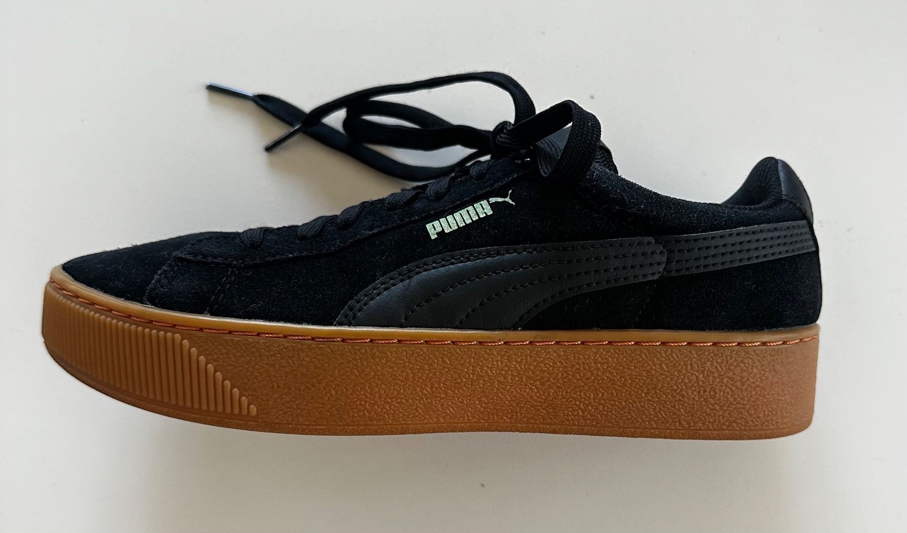 Puma Scarpe da uomo: PUMA Sneakers 39 Leder – Usato da Liestal venduto da Ballybs