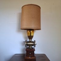 Vintage Tischlampe Kaffeemühle