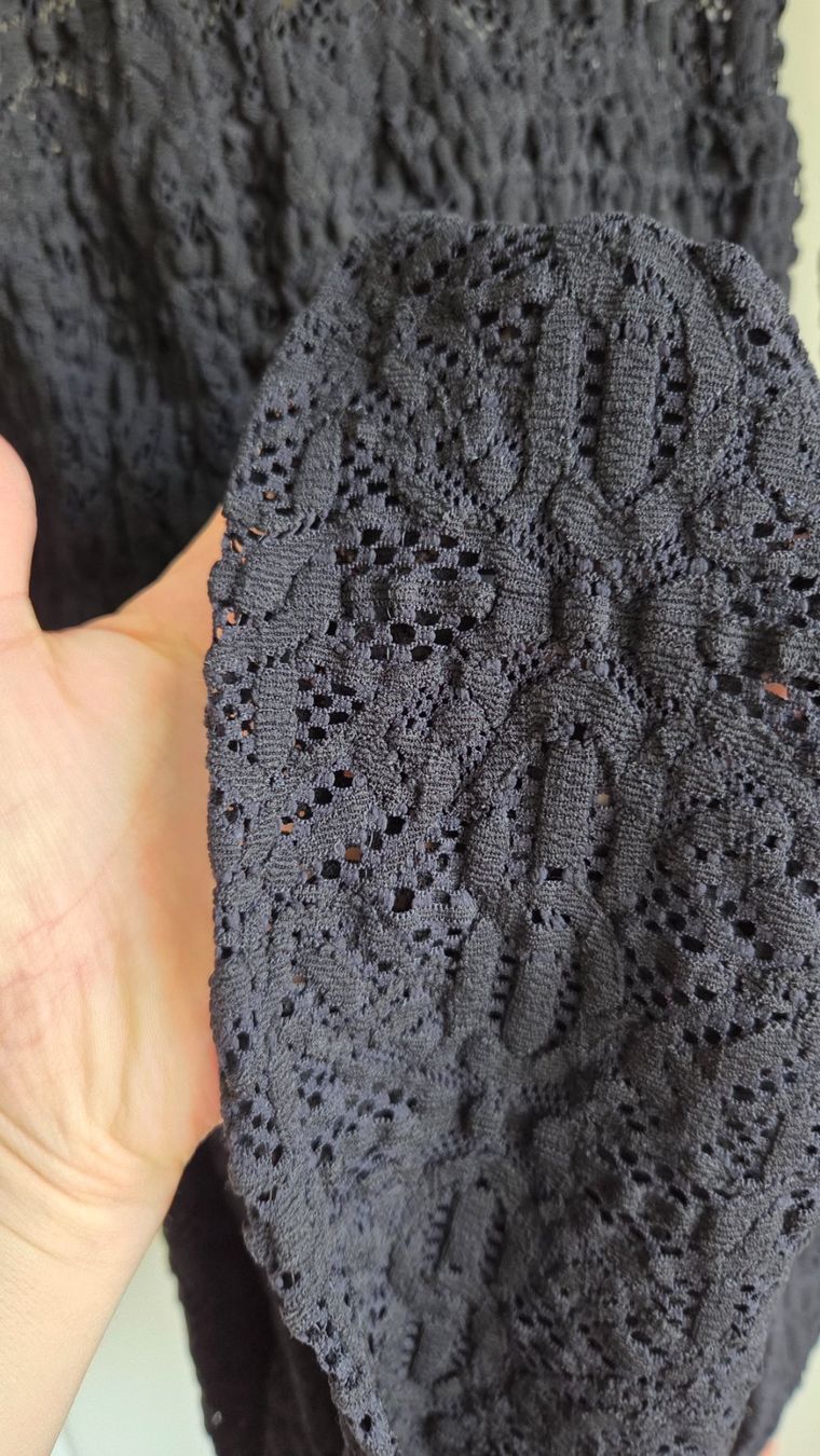 Maje Kleider: Maje Dress schwarze Spitze elastisch Size 3 – Gebraucht aus Fislisbach von Maieriisli25 4
