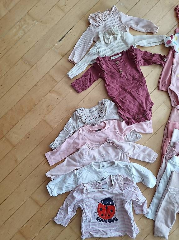 Lotti & Set di vestiti: Babykleider - Mädchen - Grösse 62 – Usato da Niederteufen venduto da MCVetsch 2