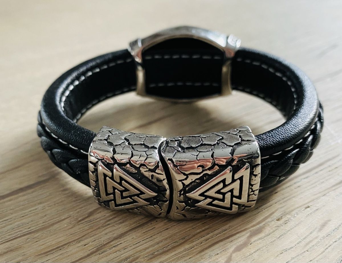 Bracciali & Braccialetti: Lederarmband mit Edelstahleinsatz - NEU – Nuovo (secondo la descrizione) da Stetten SH venduto da legendary.online 1