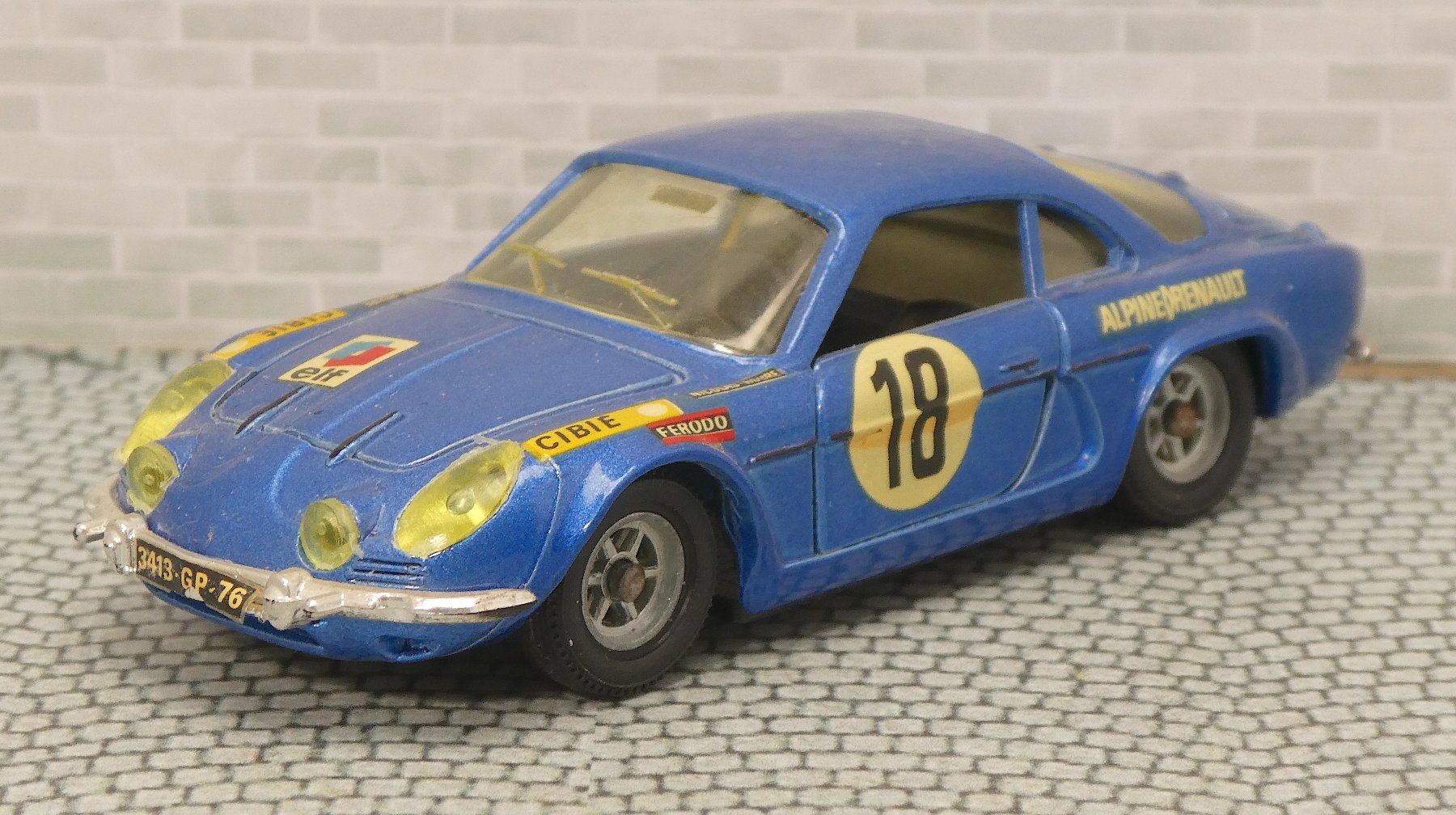 Solido Modellini d'auto: Solido Alpine A 110, Original von 1970/71 – Usato da Zofingen venduto da Goldengolden