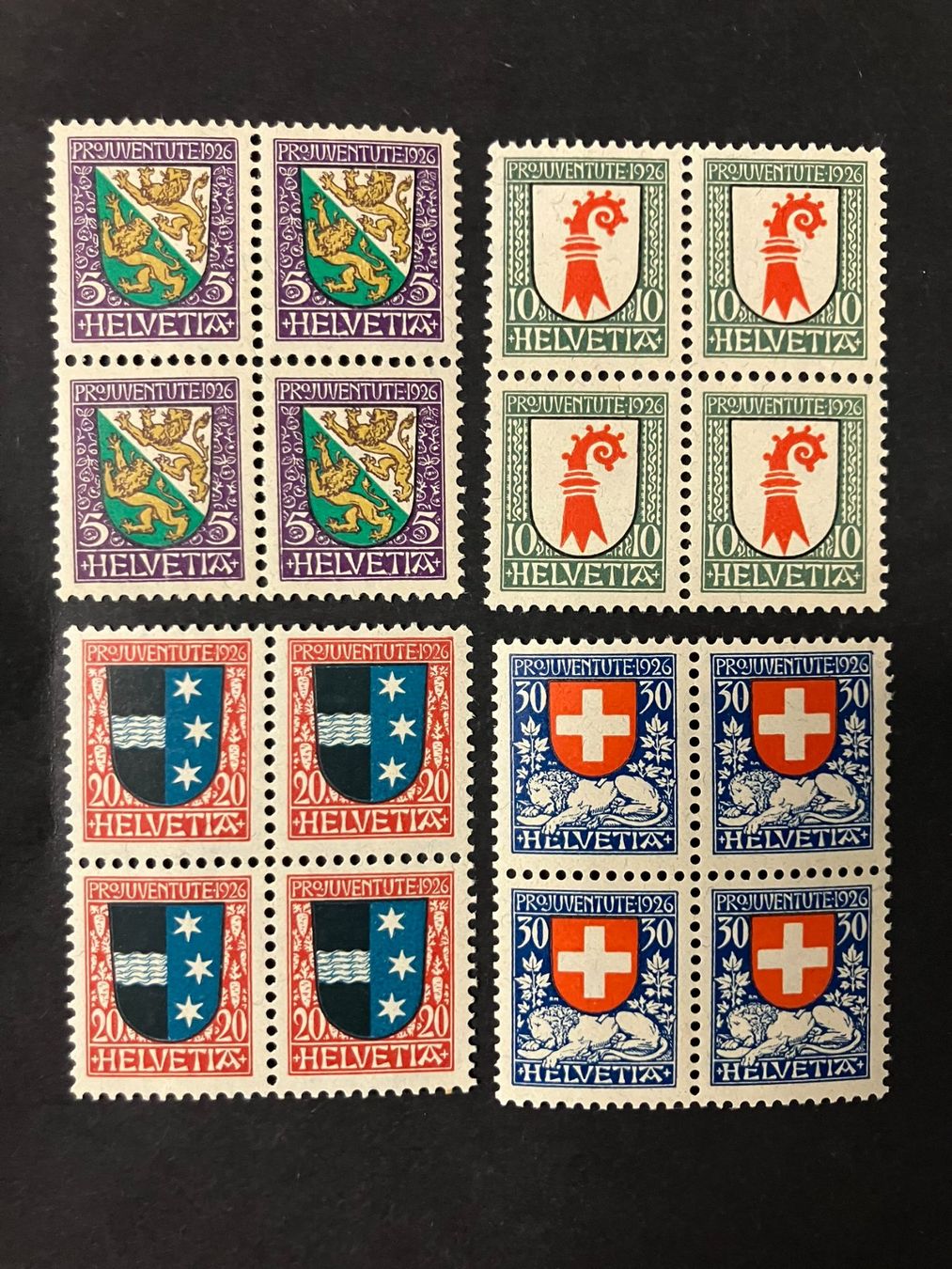 Alle Briefmarken: J37-40 **, Kantons- + Schweizerwappen, Viererblöcke – Gebraucht aus Würenlos von Eulenpostuhu