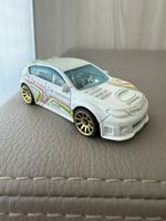 Modellino Subaru WRX STI Hot Wheels 2011 bianco