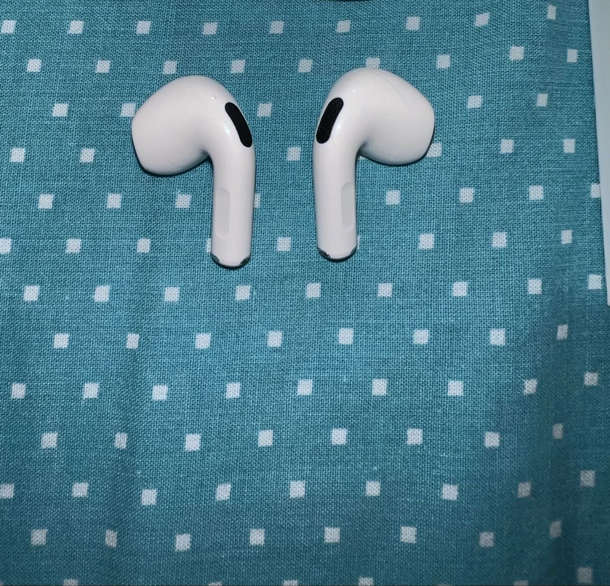 Apple Kopfhörer: AirPods 5 ANC – Neu und originalverpackt aus Lausanne von luciano_RIC1 3