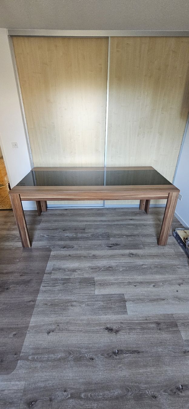 Tavoli: Tisch – Usato da Menziken venduto da kst_p5l2 1