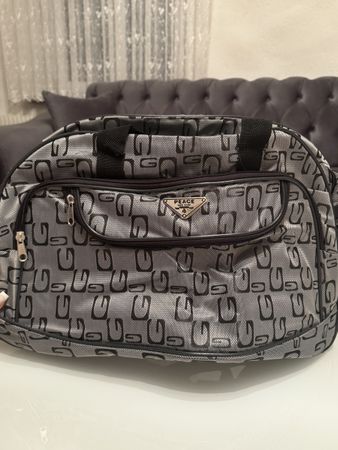 Modische Reisetasche / Sporttasche, Grau/Schwarz, Top!