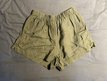 Kurze Hose Damen Grösse S salbeigrün Leinen