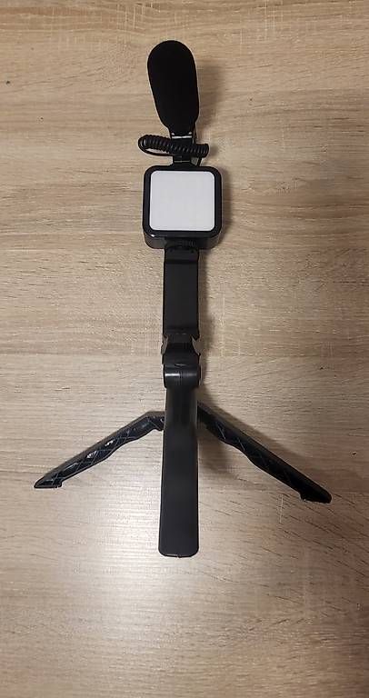 Supporti a parete: Kit de vlogging compact – Usato da Bulle venduto da EllaFamily