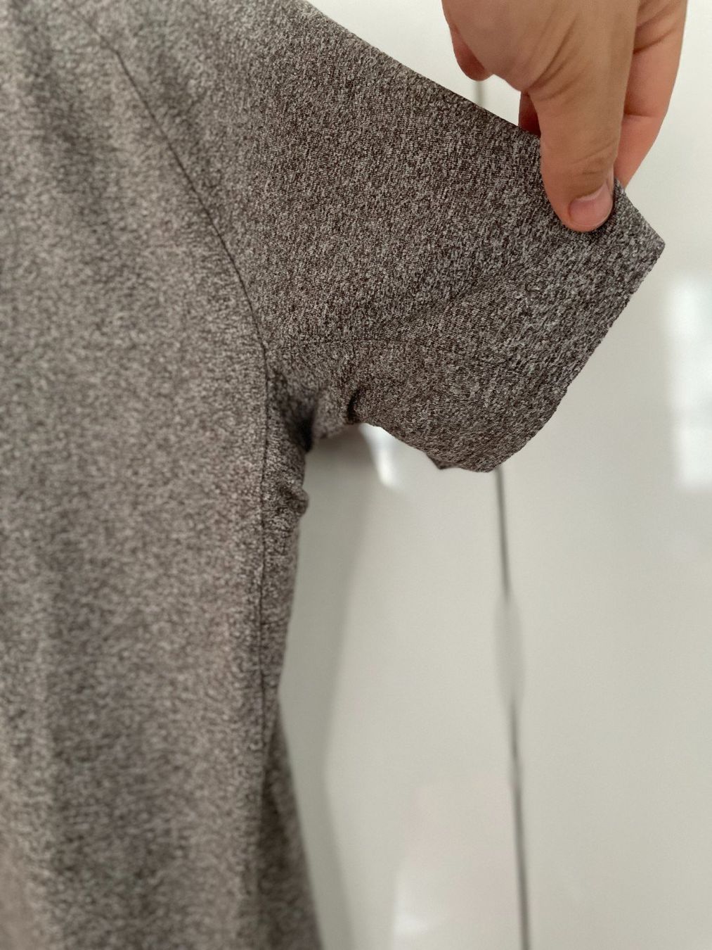 Lululemon T-shirts: lululemon "License to Train" Shirt, Gr. L, Grau – D'occasion à Zürich par pba_original 7