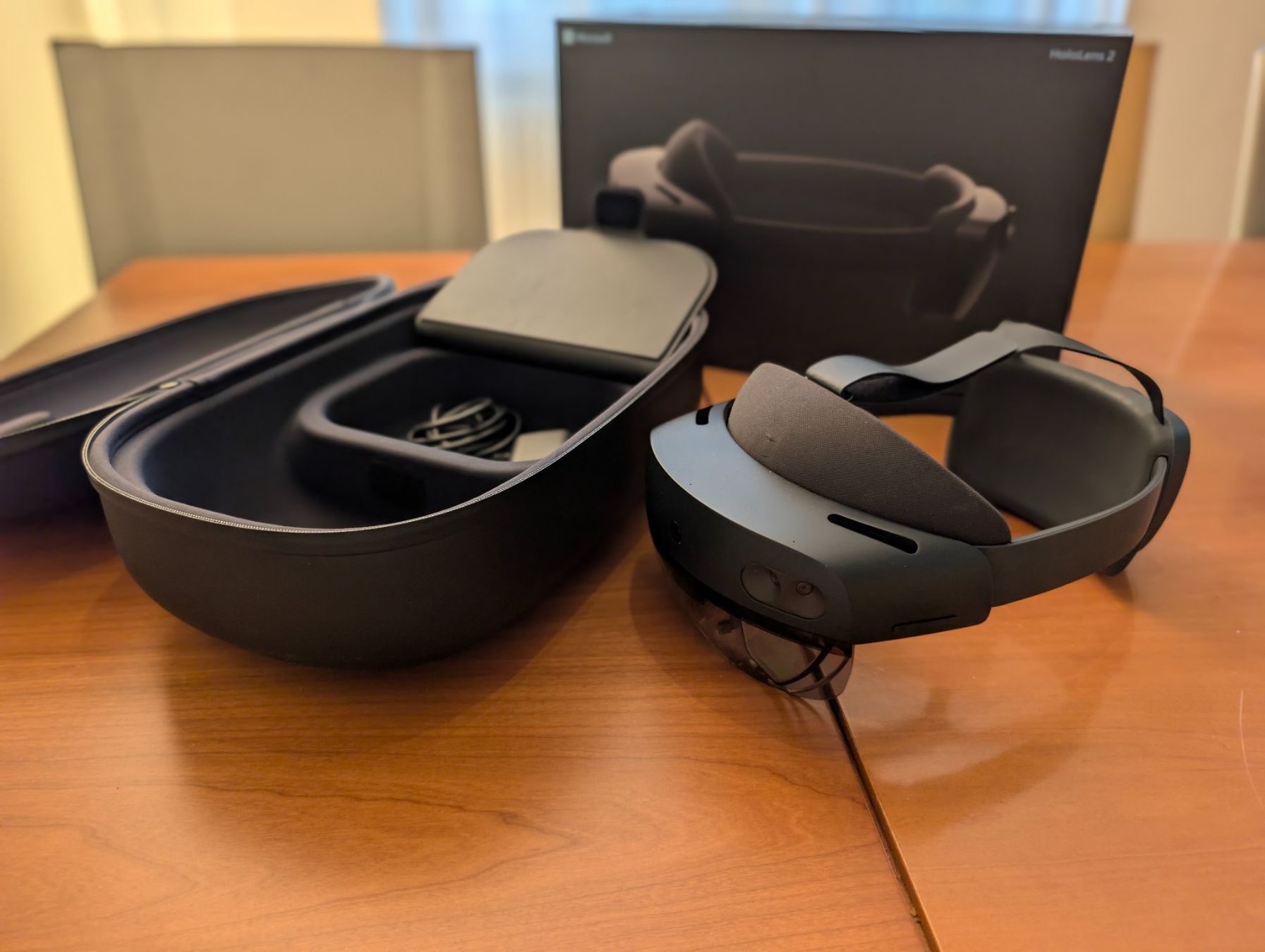 Casco VR: Microsoft HoloLens 2 avec etui très bon état – Usato da Sierre venduto da ste_8phc