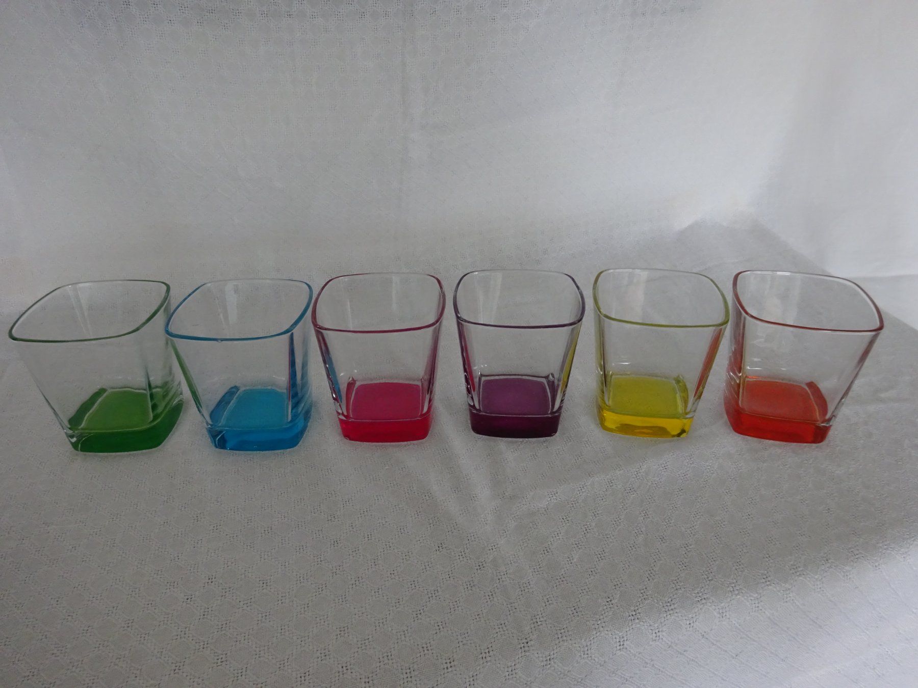 Bicchieri: Bunte Trinkgläser aus Glas – Usato da Birmenstorf AG venduto da nfl_6z2d