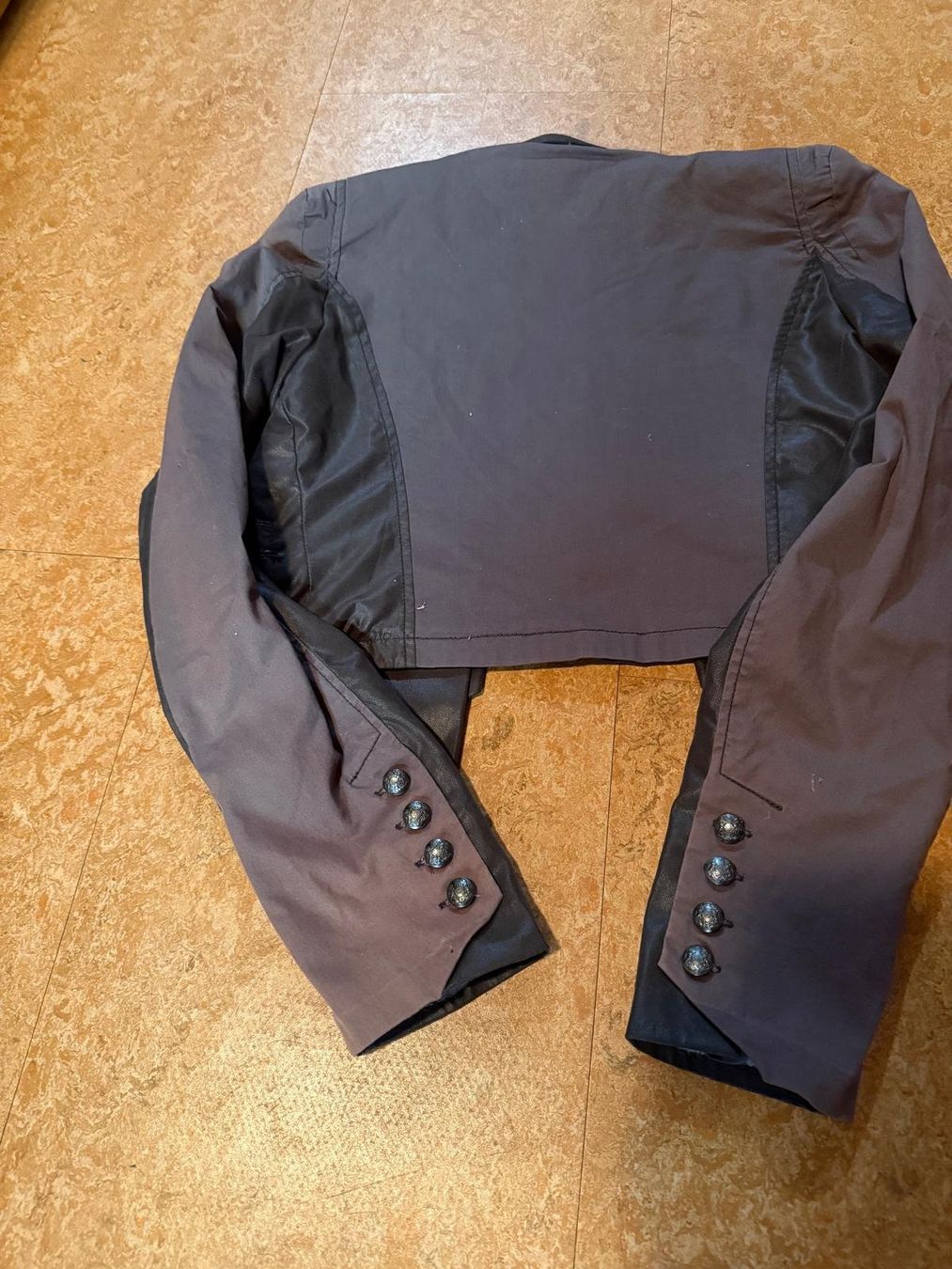 Giacche: Jacke – Usato da Flawil venduto da Stella_3 1