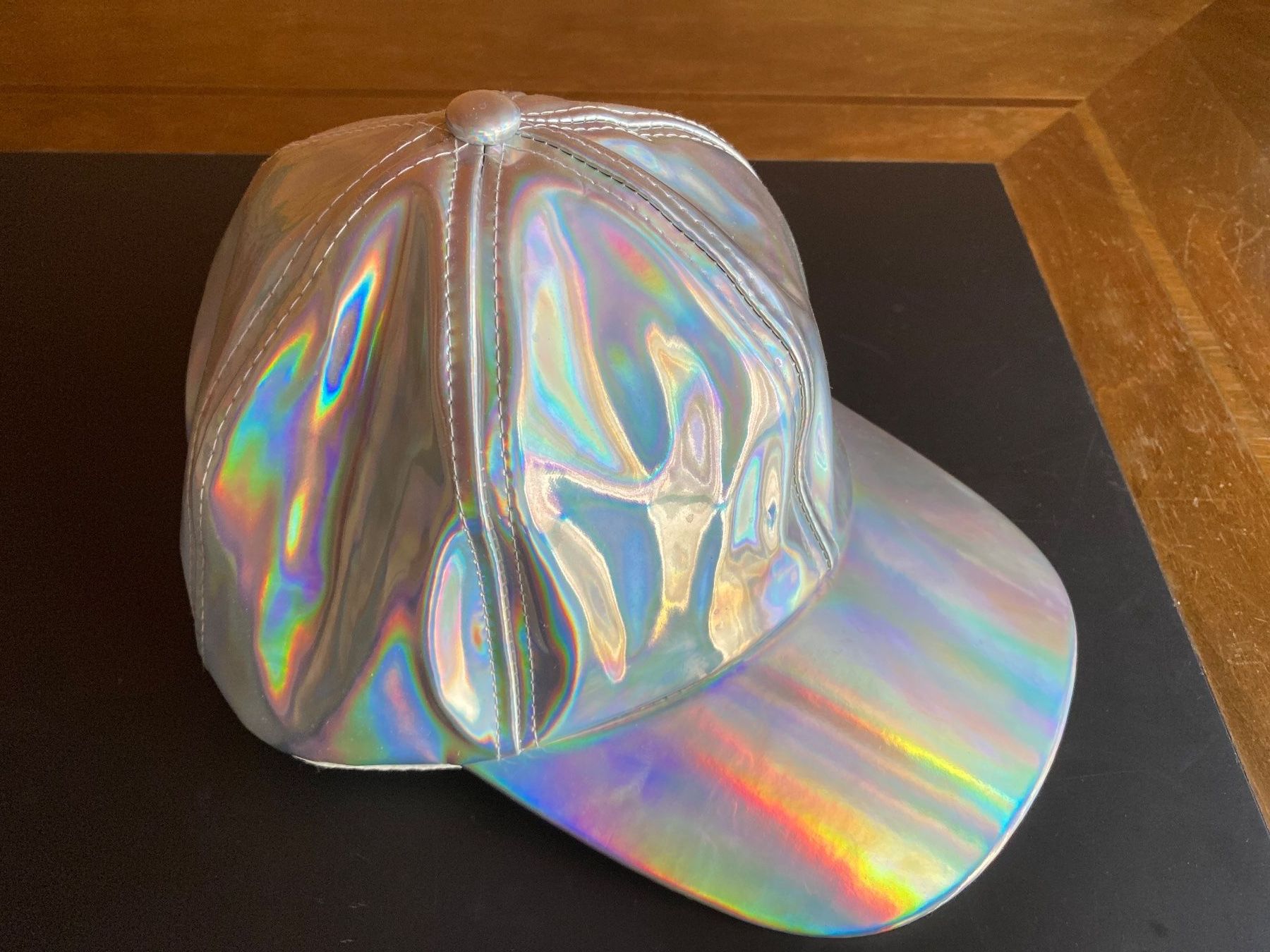 Copricapi, berretti & cappellini: Silbrig glänzendes / verspiegeltes Baseball Cap – Usato da Engelberg venduto da Delraich 2