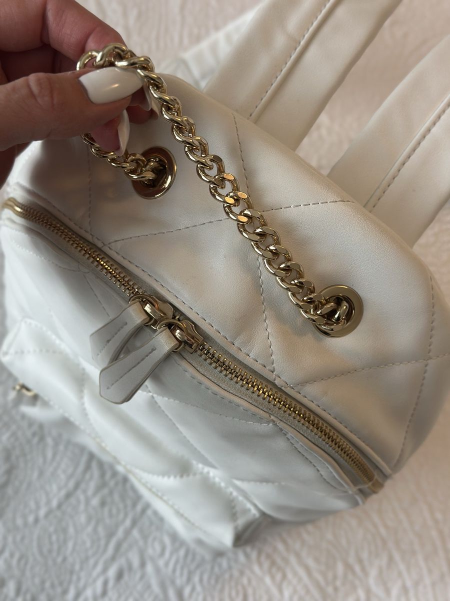 Zaini: Twinset White Quilted Backpack - Stylish and Chic! – Usato da Pfäffikon SZ venduto da KatKad 5