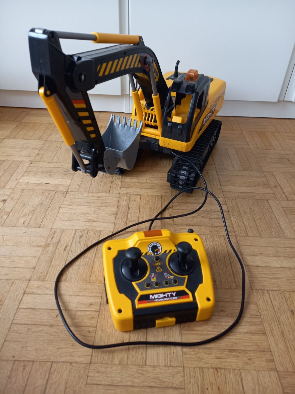Dickie Toys Giocattoli: Ferngesteuerter Spielzeug-Bagger – Usato da Grüt (Gossau ZH) venduto da giuhou