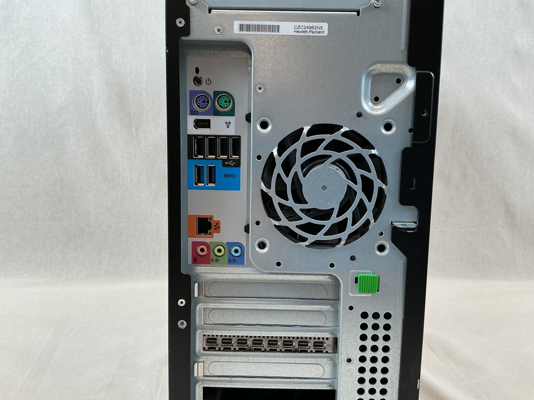 Hewlett Packard PC: HP Z420 Computer Tower Workstation mit NVIDIA NVS 810 GPU – Usato da Richterswil venduto da Restwert_Richterswil 6