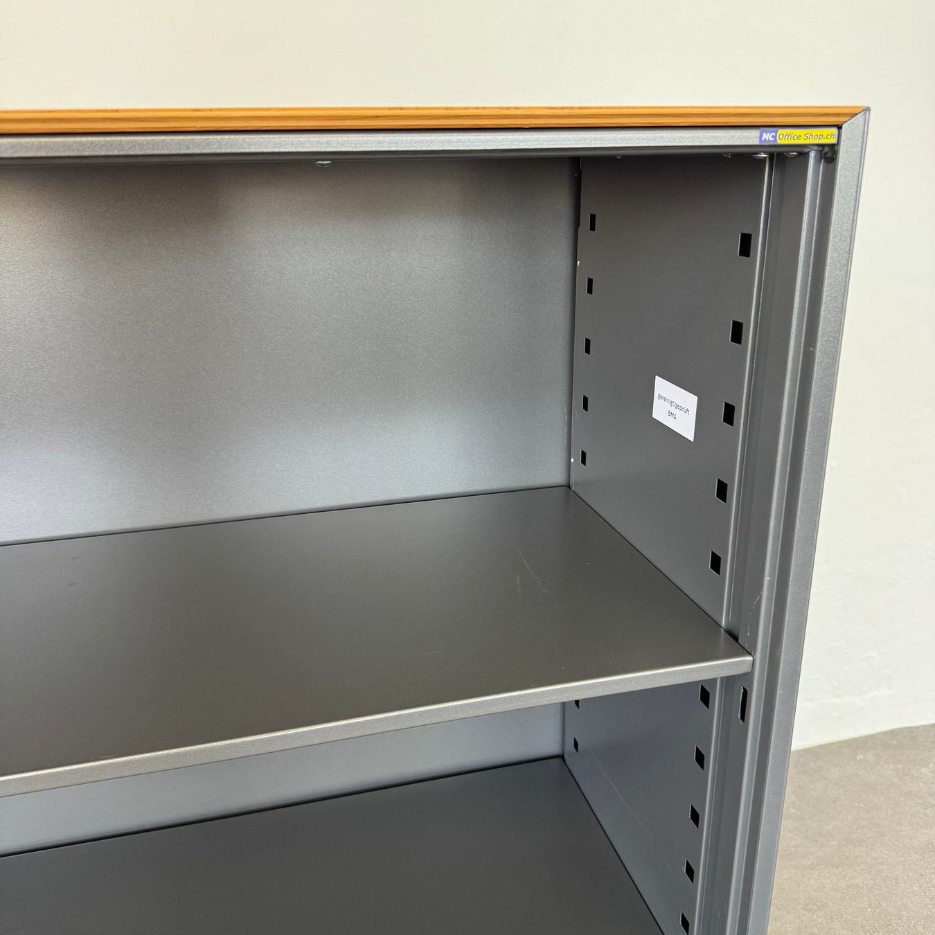 Armadi: Ergodata nova'basic Lateralschrank 3-OH mit Schlüssel – Usato da Schönenwerd venduto da mcofficeshop 5