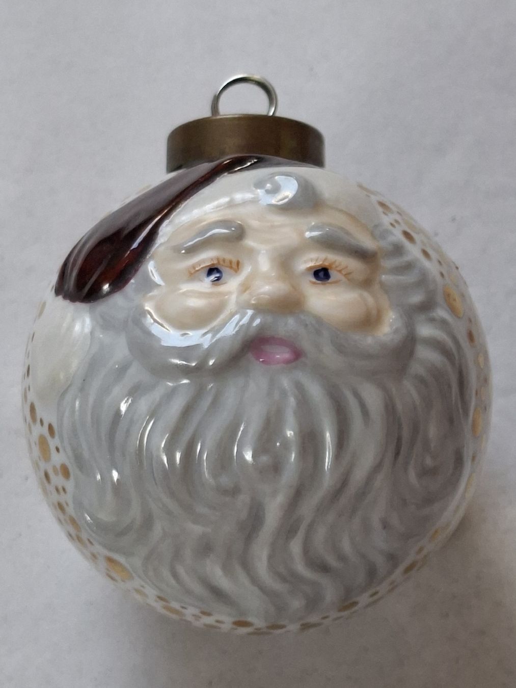 Alle Dekorationen: Weihnachtskugel Weihnachtsmann Keramik Goldpunkte Dekor  – Gebraucht aus Klingnau von vollmond36