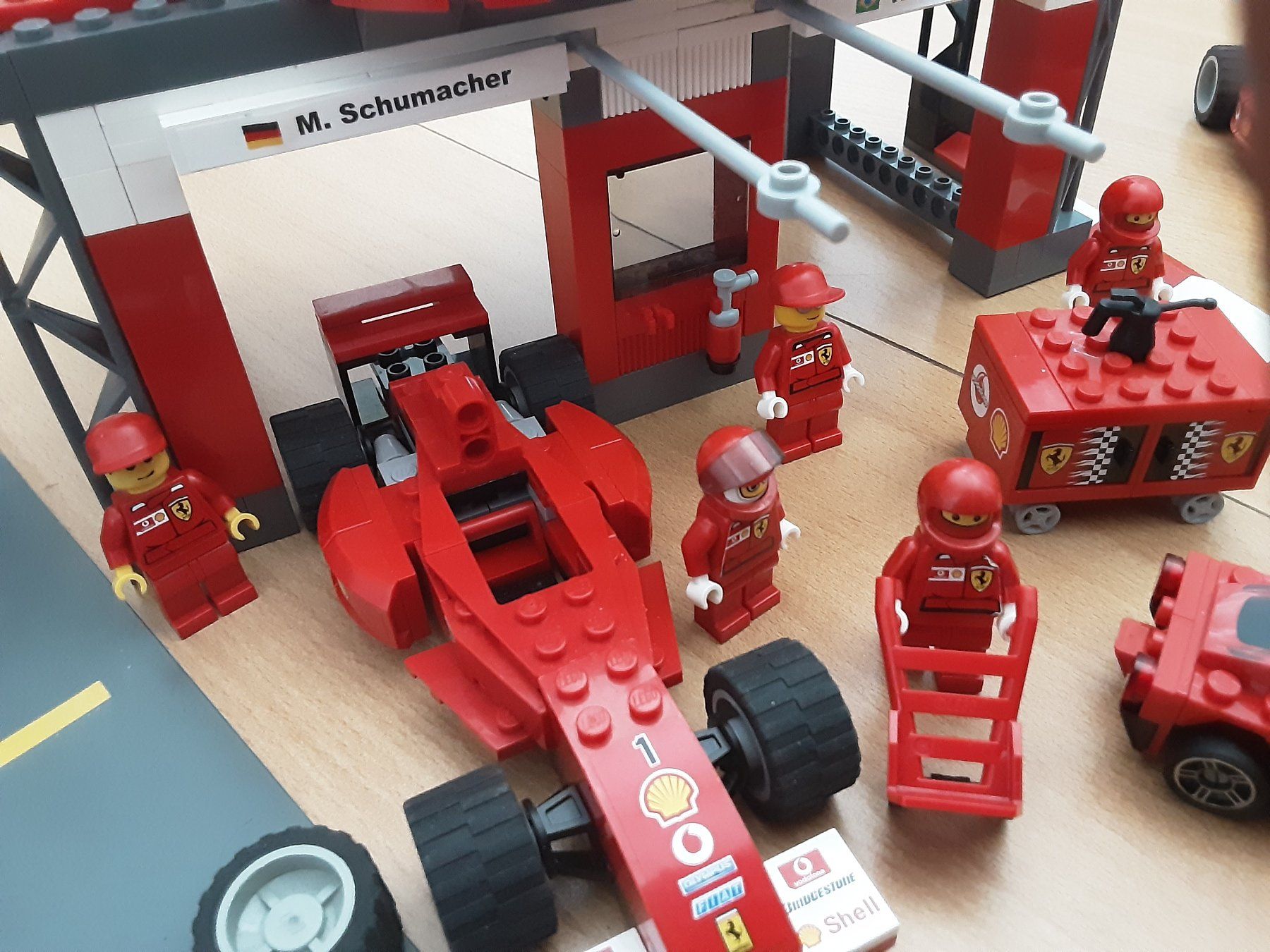 Lego Giocattoli: Lego Ferrari Sets mit vielen Figuren – Usato da Bülach venduto da Blind-Onyx 5