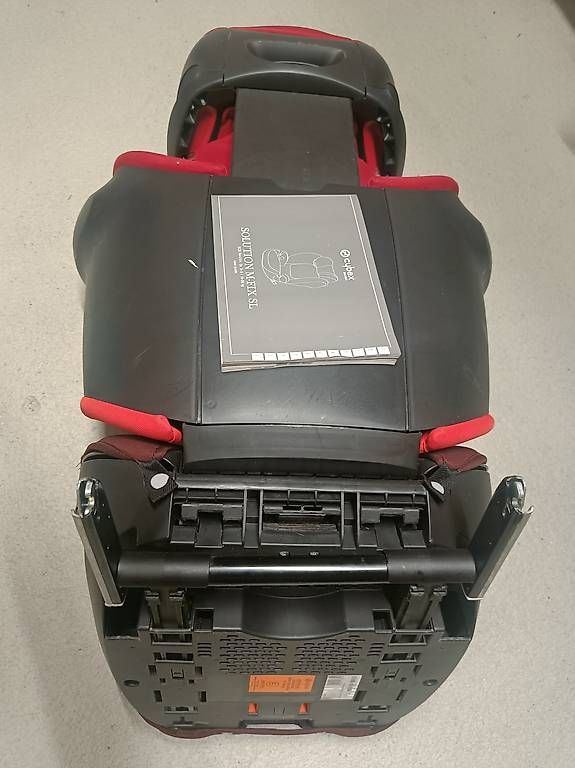 Seggiolini per auto: Kindersitz Cybex Solution M IsoFix 15-36kg rot – Usato da Glarus venduto da Floki24