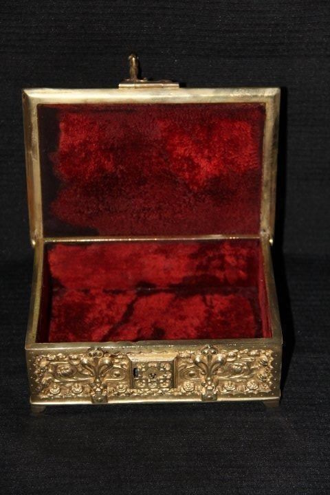 Truhen: Ancien coffret à bijoux en bronze . – Gebraucht aus Praz (Vully) von pikuluka1 8