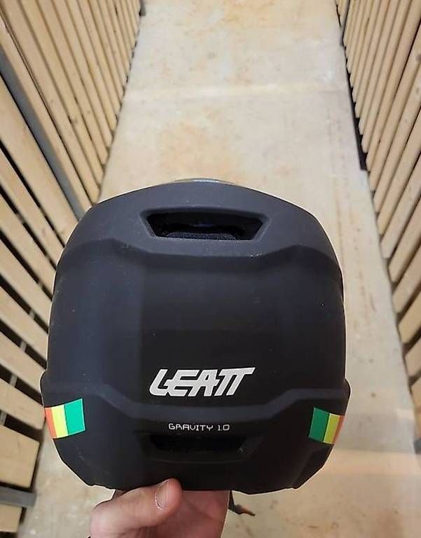 Caschi: Casque VTT neuve  – Usato da Châtel-St-Denis venduto da Gdch 2