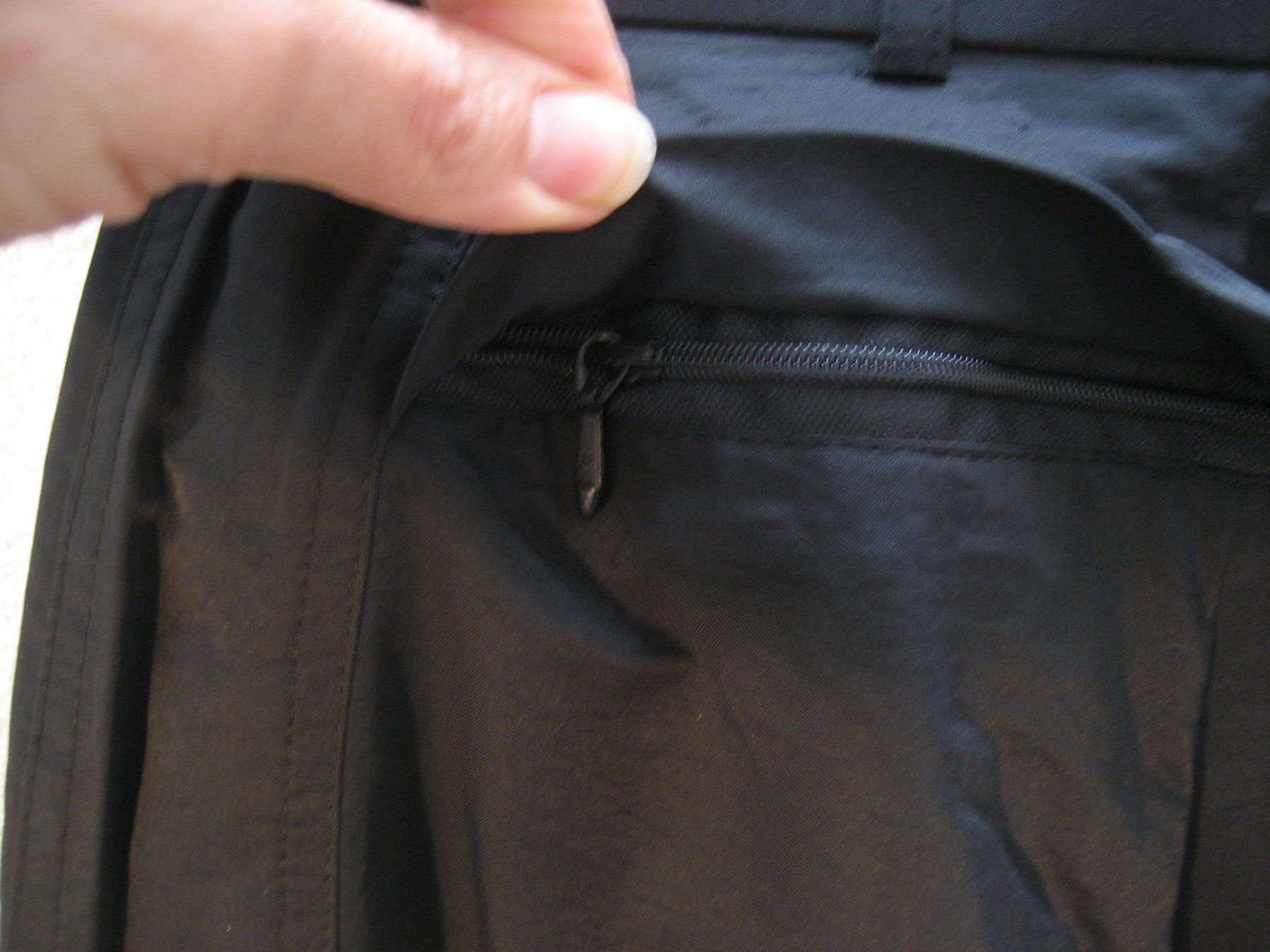 Pantaloni: Pantalon Tuzzi taille 34, neuf – Nuovo e nell'imballaggio originale da Delémont venduto da marryb 4