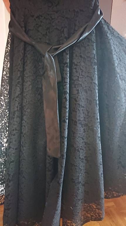 Vestiti: Corsagenkleid mit Spitze in Schwarz – Usato da Marbach SG venduto da Maler35 1