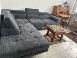 Neuwertiges Sofa