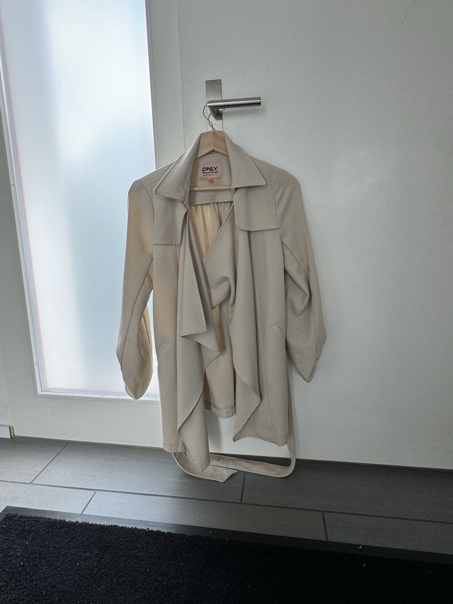 Vero Moda Cappotti: Stoff- Mantel – Nuovo (secondo la descrizione) da Muttenz venduto da veroo8