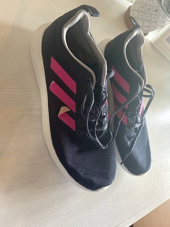 Scarpe da uomo: Adidas Hallenturnschuhe Grösse 40 – Usato da Uttigen venduto da extreme08 3
