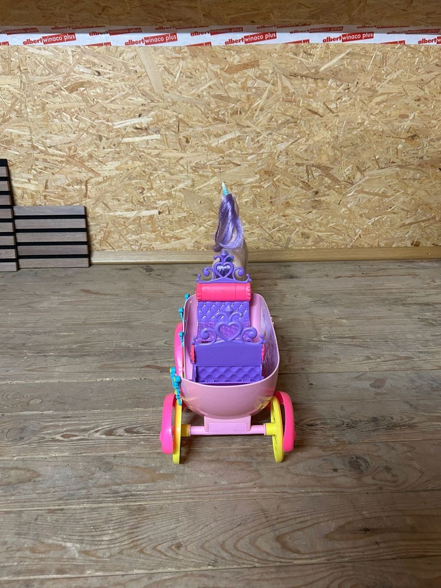 Spielzeuge: Barbie Kutsche und Pferd. – Gebraucht aus Farnern von Nalanik 5