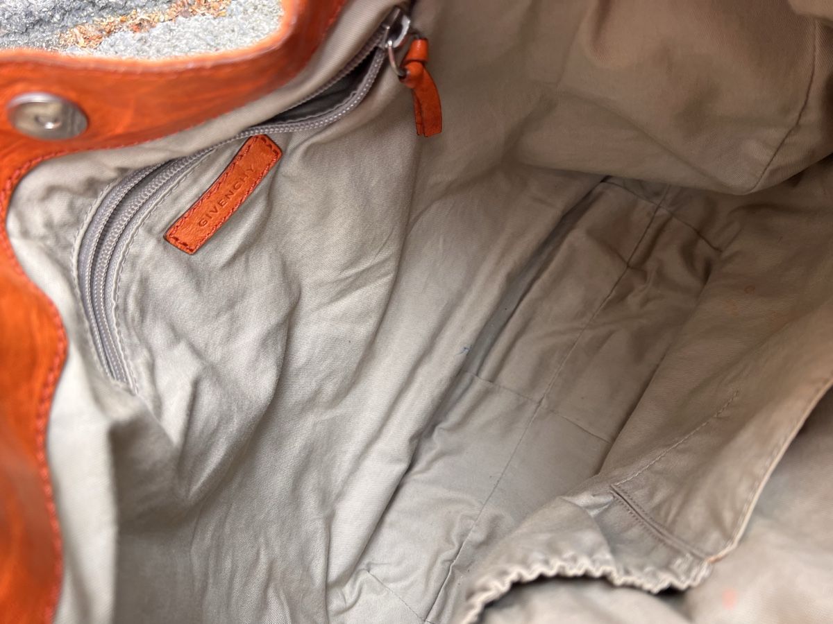Givenchy Borse da donna: Tasche Givenchy, Leder orange  – Usato da Solothurn venduto da Brini06 5