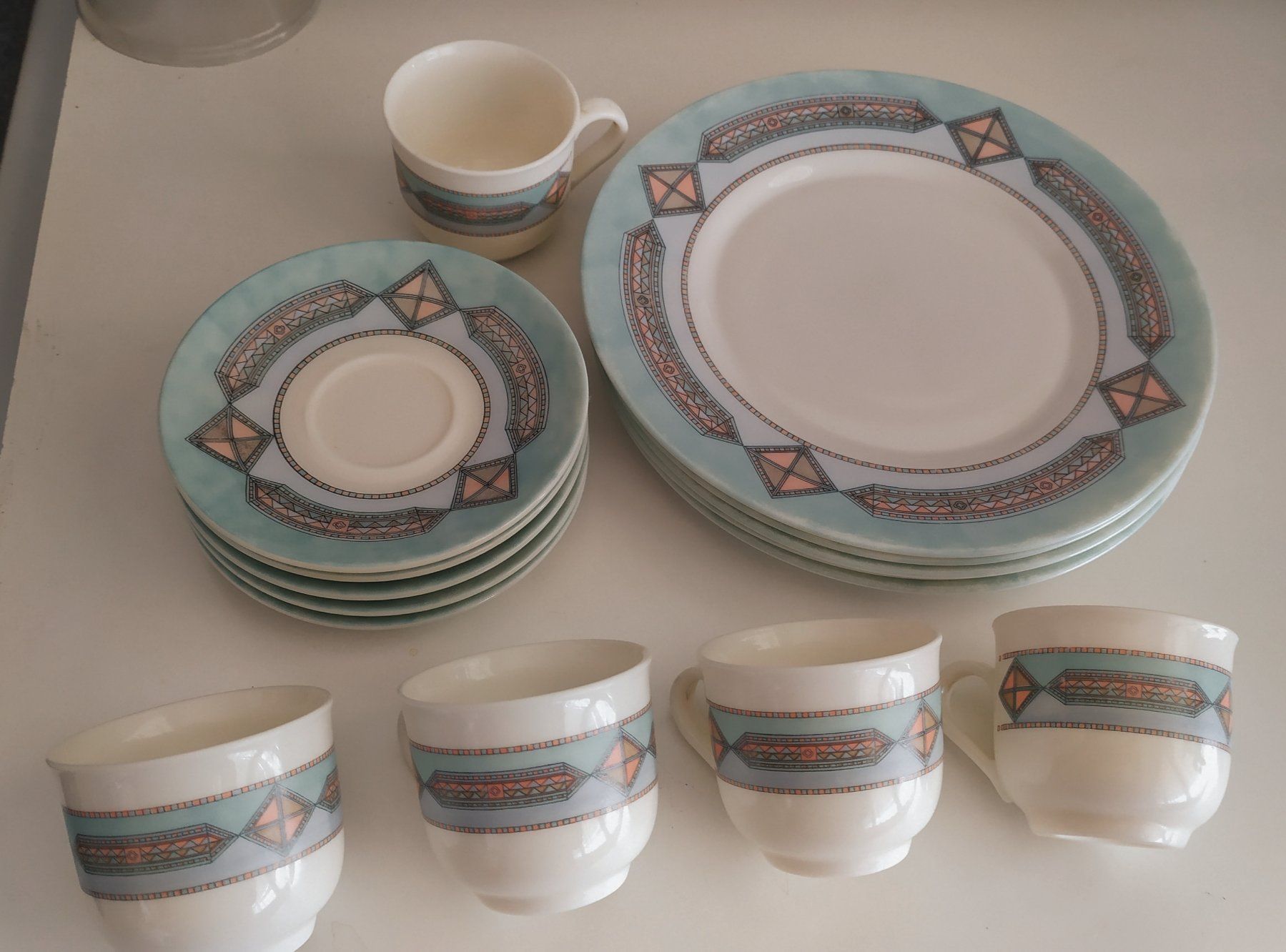 Set di piatti: Kaffee service 15-teilig – Usato da Chezard St-Martin venduto da Clocovale