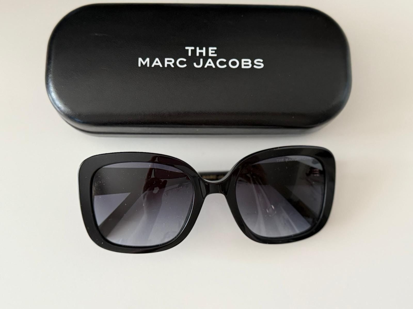 Marc Jacobs Occhiali & Lenti: Sunglasses by Marc Jacobs, Black – Usato da Bachenbülach venduto da Shukkley