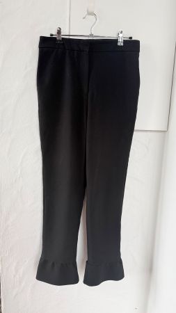 Maje schwarze Hose Gr. 38 mit Volant