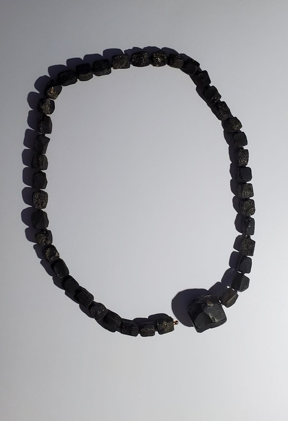 Catenine: Collier shunguite pyrite – Usato da Bex venduto da Eezolyl 1
