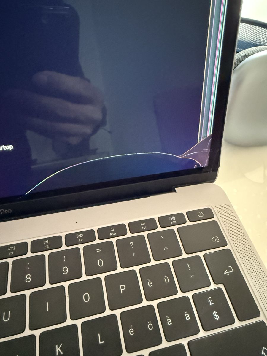 Apple PC: Lot de 4 MacBook Pro de 2017 – Difettoso da La Chaux-de-Fonds venduto da hed_27yb 7