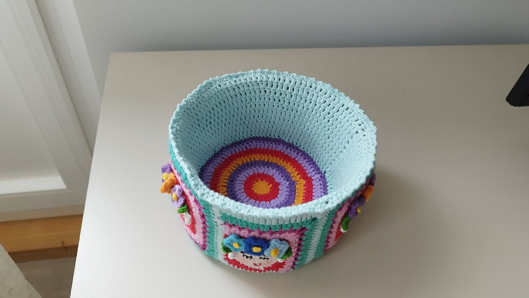Tutte le decorazioni: Handmade Frida Kahlo Crochet Basket - Spring Decor – Nuovo e nell'imballaggio originale da Arnex-sur-Orbe venduto da can_97vn 2